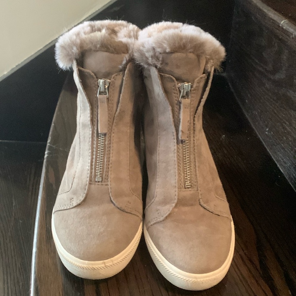 Women’s DKNY Wedges